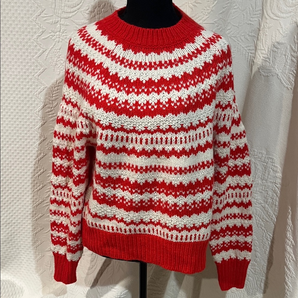 American Eagle Fair Isle Red and White Knit Sweater, size‎ medium